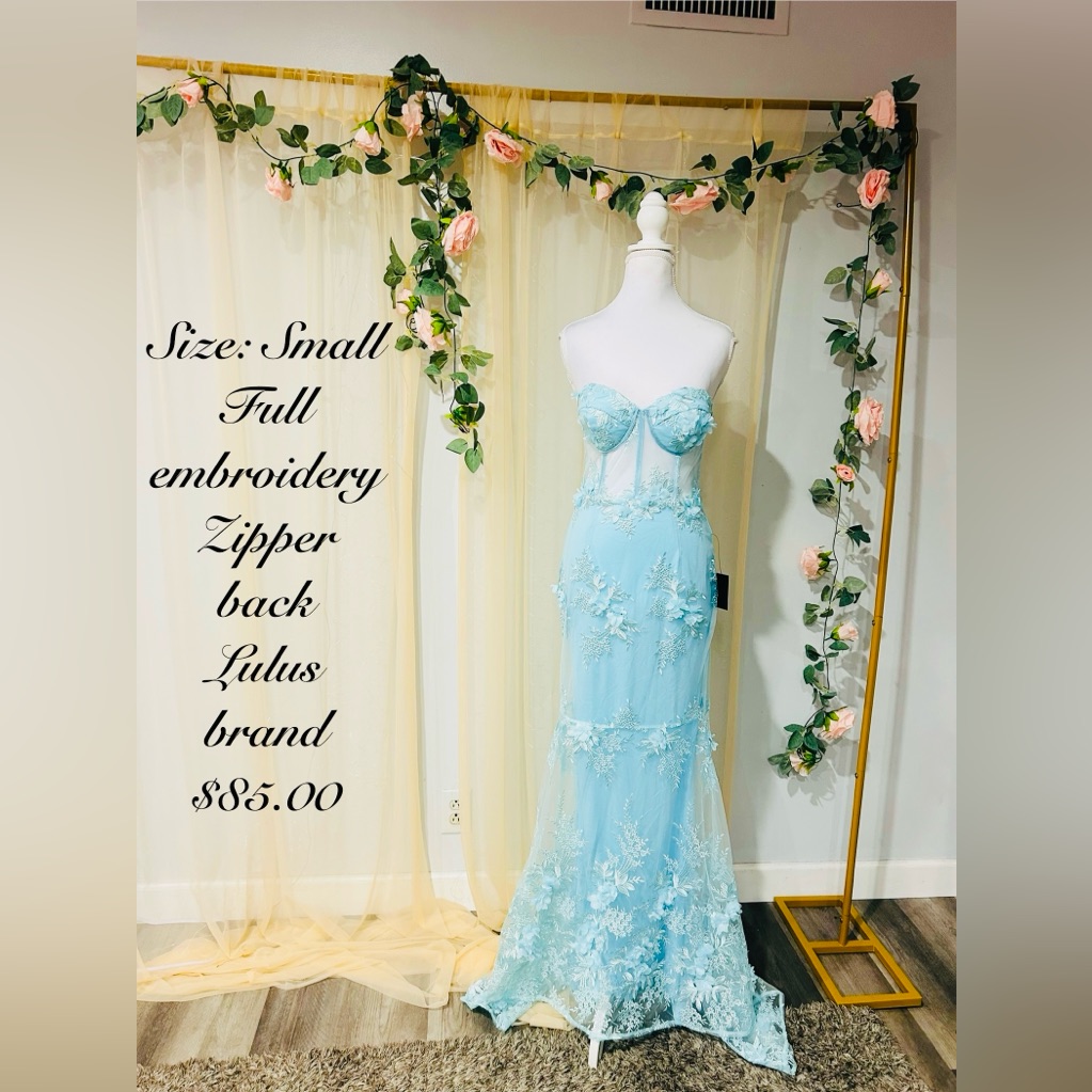Lulu's Strapless Blue Dress